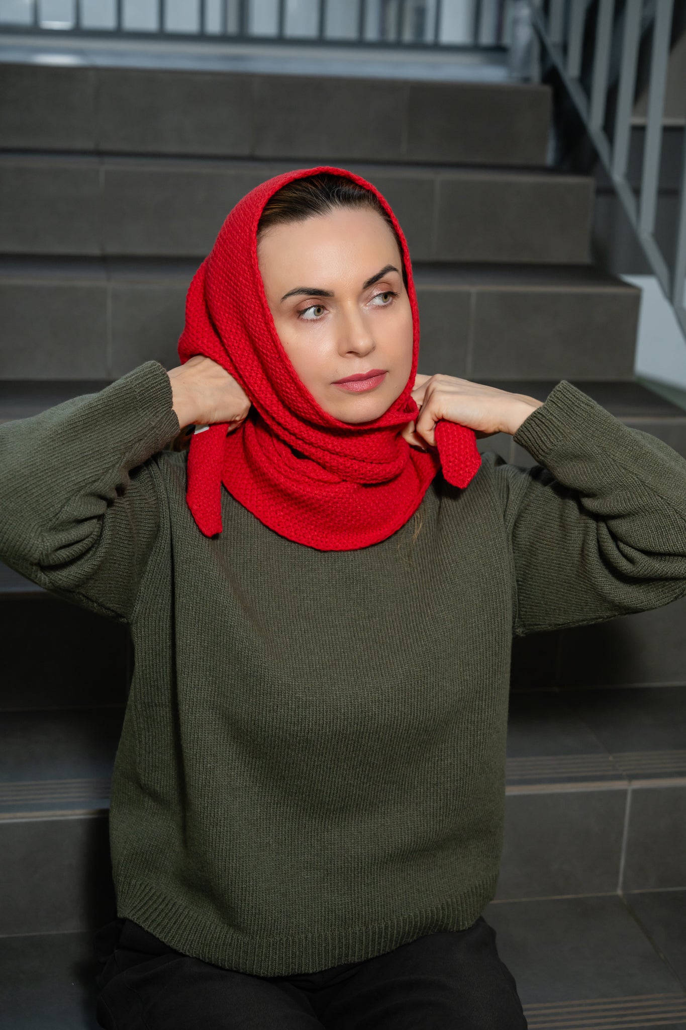 Raudona skara iš merino vilnos